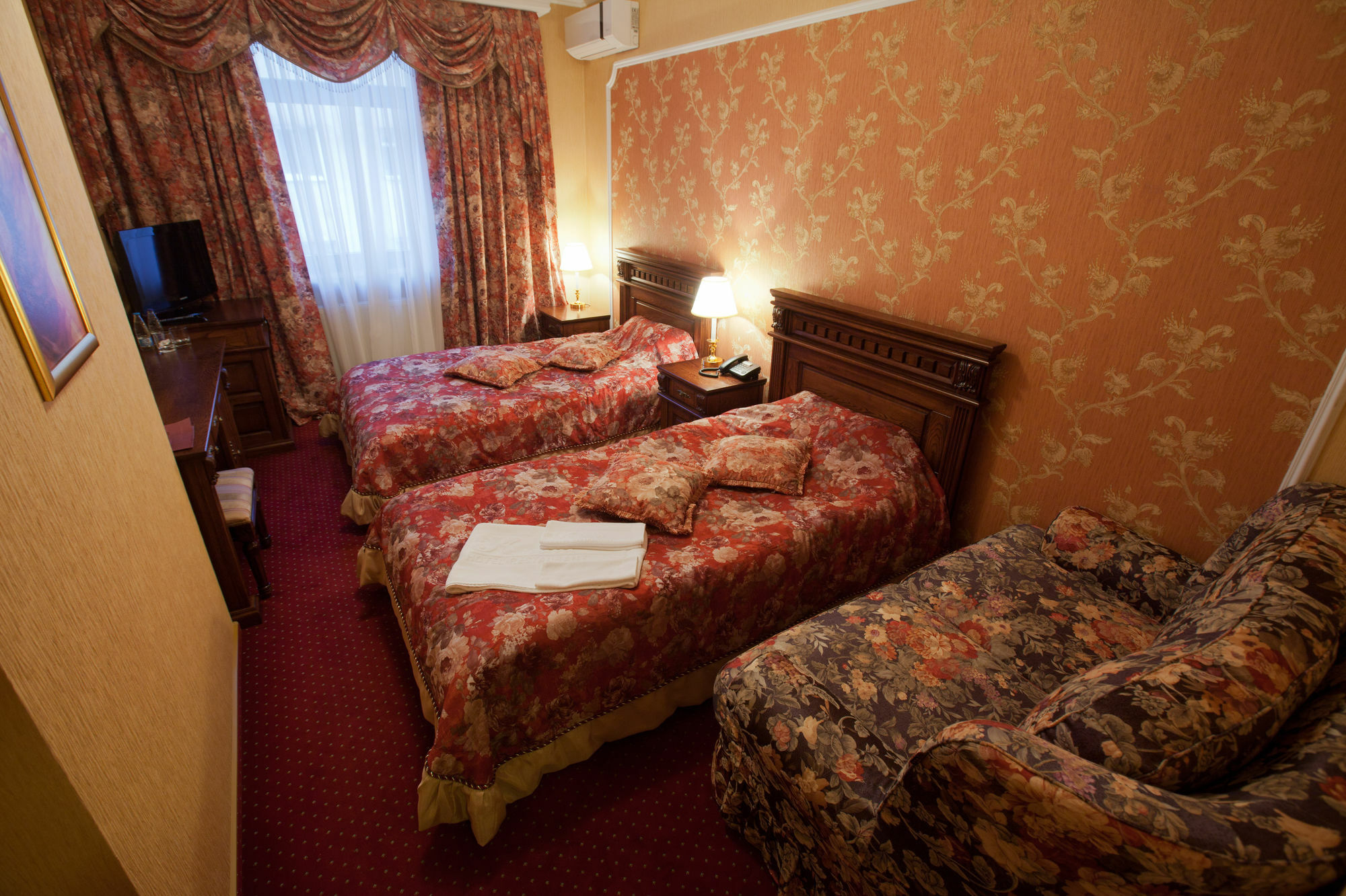 Deluxe Hotel Kupava 리비프 외부 사진